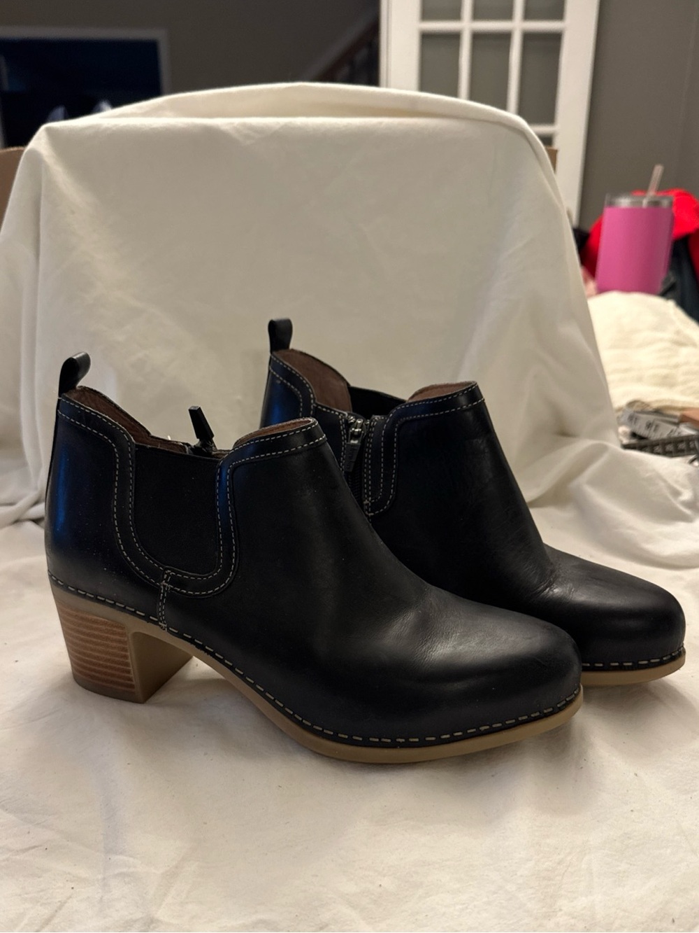 Dansko Harlene Black Leather Ankle Booties Zipper Womens 40 Boho Comfort EUC